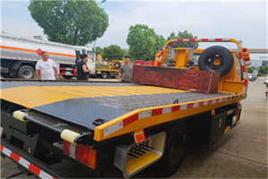 普定附近拖车电话号码服务